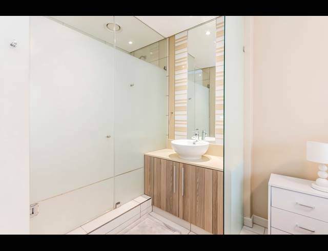 2 BEDROOM APARTMENT TO LET IN ROSEBANK